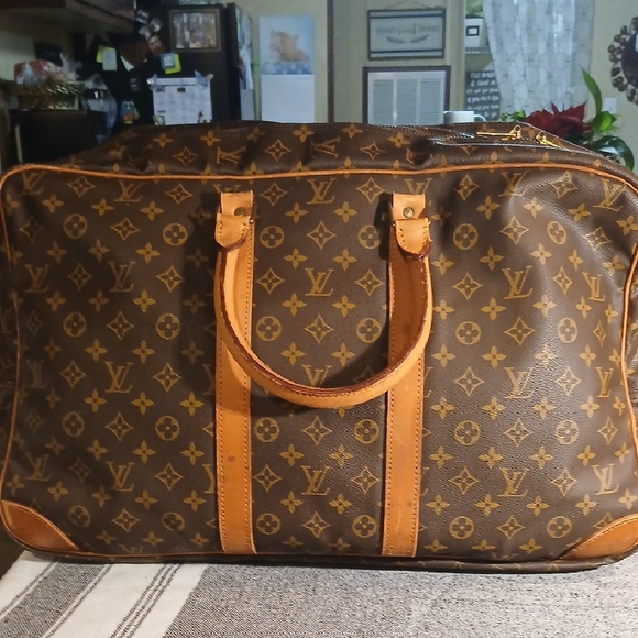 Louis Vuitton Monogram Canvas Travel Bag - Picture 1 of 16